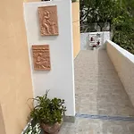 Vista Stromboli アパートホテル パオラ
