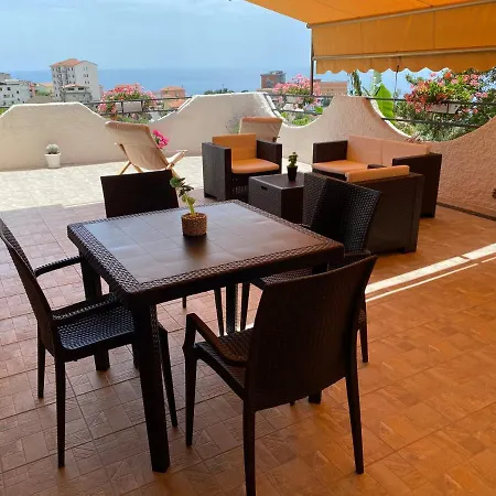 Vista Stromboli Aparthotel
