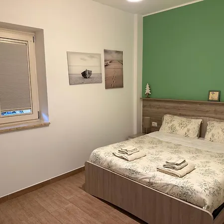 Vista Stromboli Apartahotel Paola