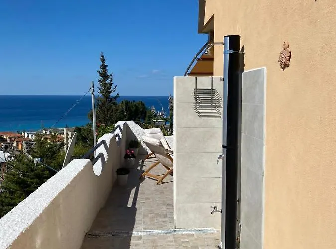 Vista Stromboli פאולה